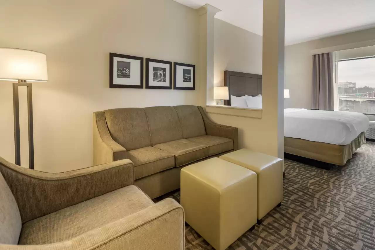 Comfort Inn & Suites Pittsburgh-Northshore Экстерьер фото